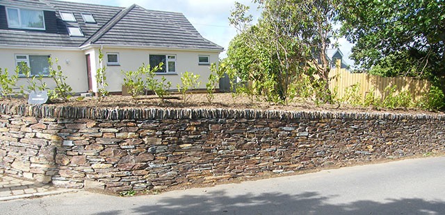 Cornish Stone Walling around a bungalow