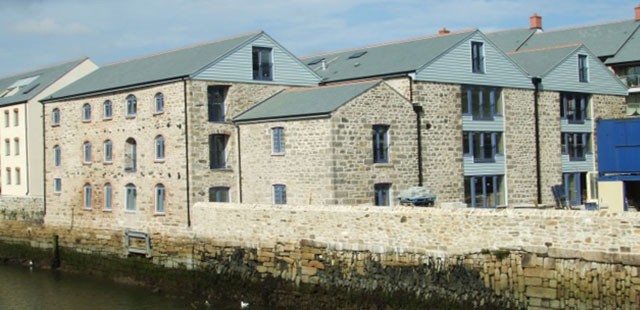 Cornis Stone Walling for Industrial Properties